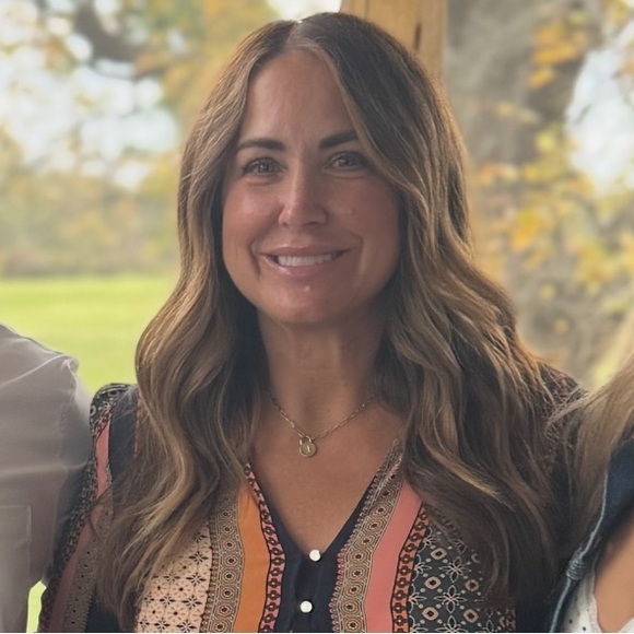 Meet your Posher, Jessica - Picture 1 of 1